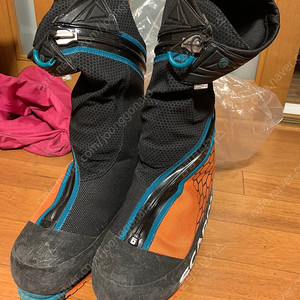 삼중화 스카르파 팬텀 8000 (230~240) 고산등반 원정용 신발 scarpa phantom