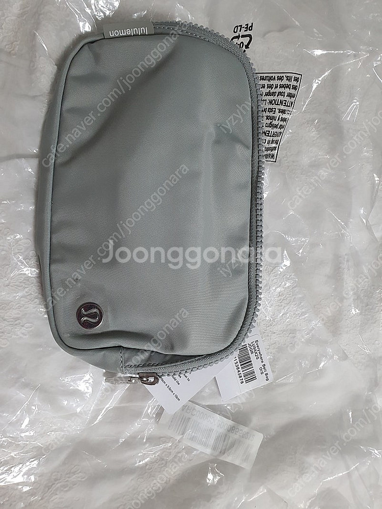 룰루레몬 벨트백 1L 연그레이 컬러 새것--2