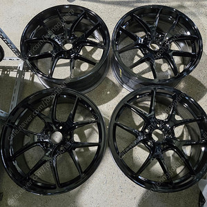 bbs st 블랙유광 19인치 사제휠 대품판매20만원