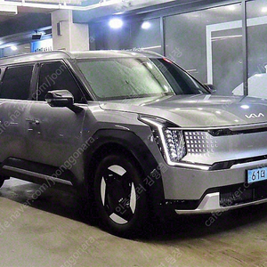 EV9 중고 EV9 중고차 회색 2024년식 28,000km 4WD 어스 신용카드 차량구매