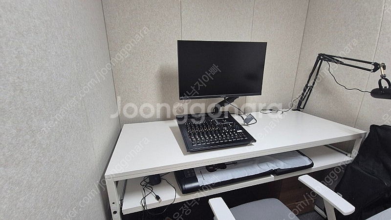 조용한청년들 1.8×1.8m 2개, 1.8×2.4m 1...--3