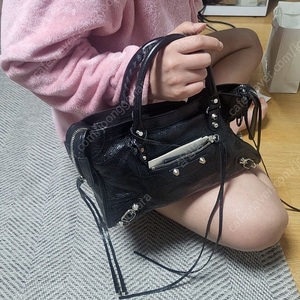 [정품] 발렌시아가 모터백 판매합니다.