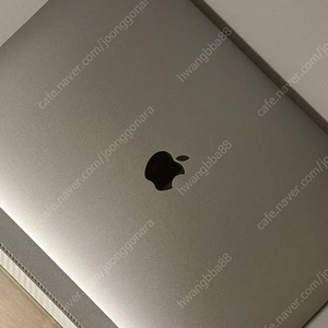 2018년형 맥북프로 15인치 터치바 CTO 최고사양 (i9/32GB)
