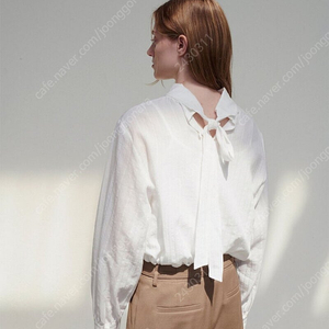 루에브르 하이넥 타이 블라우스 스몰 High-neck Tie Blouse SW4AB852-01 판매
