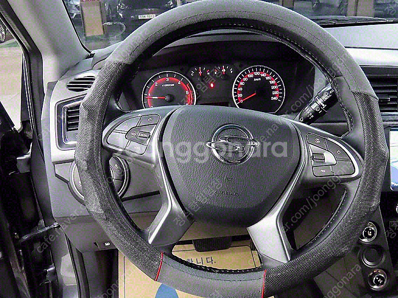 KG모빌리티(쌍용) 더뉴코란도스포츠 CX7(4WD) 중...--8
