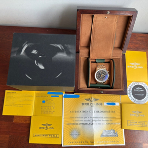[명품] 브라이틀링 네비타이머 월드 크로노그래프 46mm 18K 올금통 국내백화점