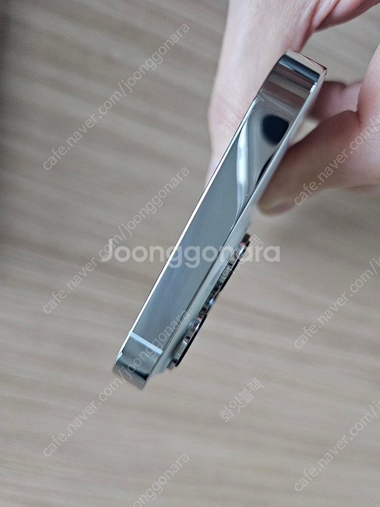 아이폰 13 Pro 256기가 화이트 액정파손폰--2