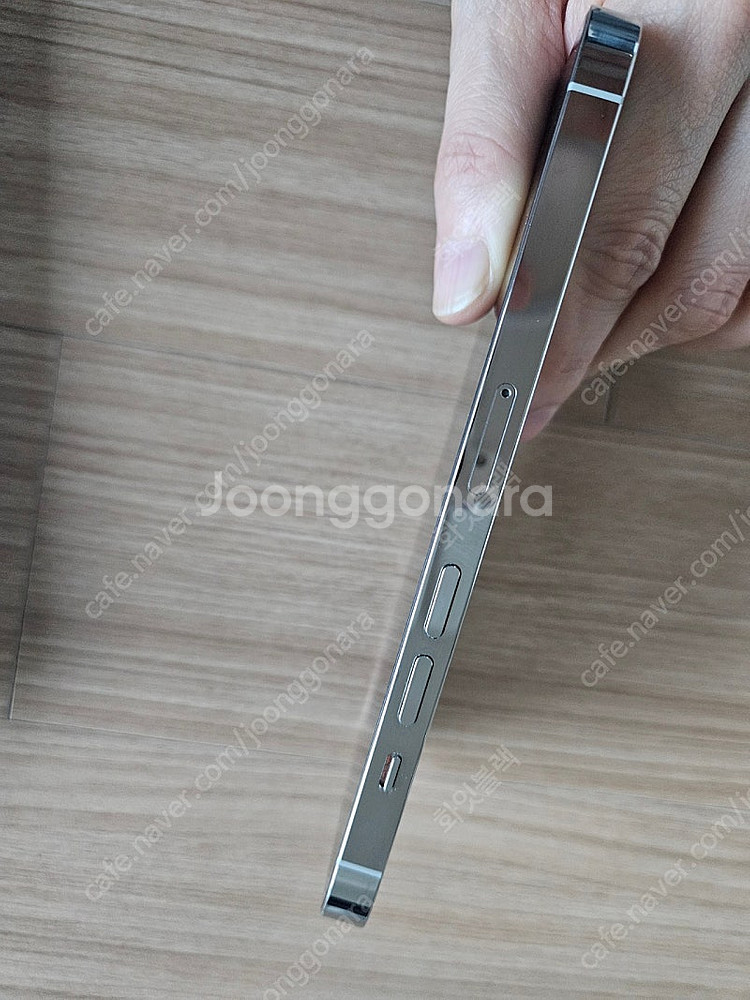 아이폰 13 Pro 256기가 화이트 액정파손폰--3