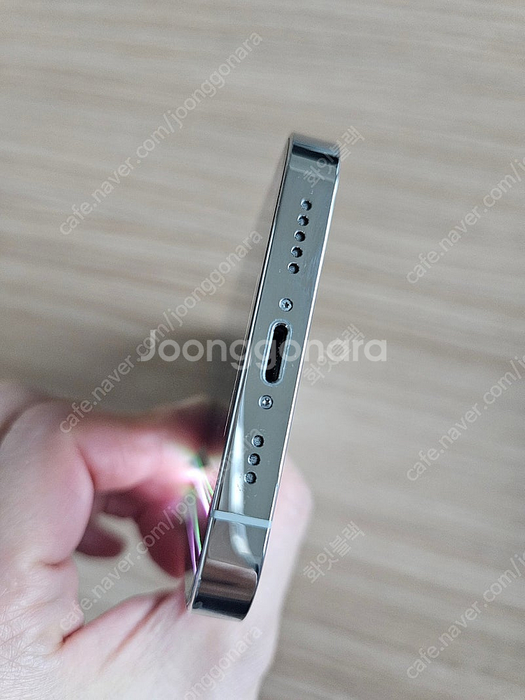 아이폰 13 Pro 256기가 화이트 액정파손폰--4