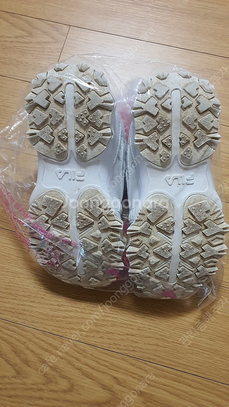 휠라키즈 운동화 180 사이즈 팝니다--2