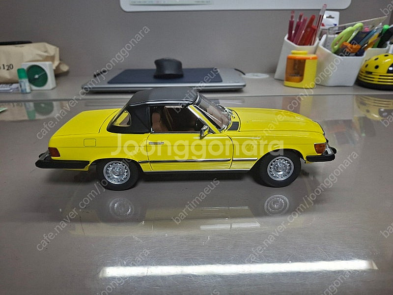 1:18 벤츠 450sl r107 옐로우 북미버전 판매...--4