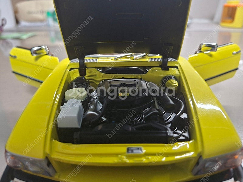 1:18 벤츠 450sl r107 옐로우 북미버전 판매...--6