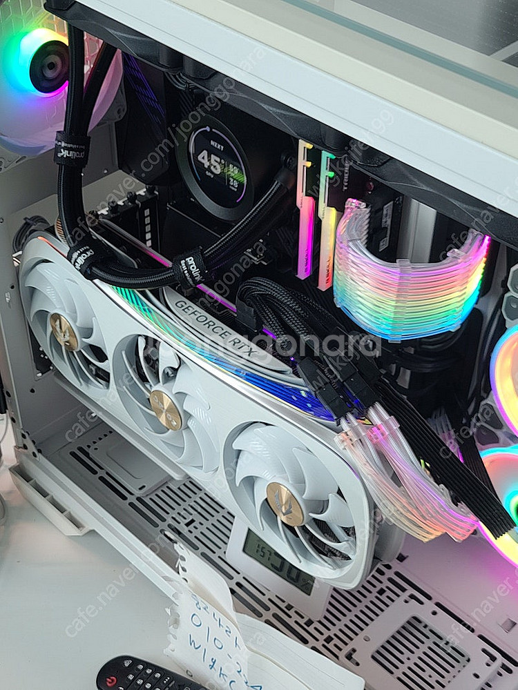 ZOTAC(조텍) RTX 4090 AIRO 화이트 팝니...--1