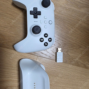 8BitDo 얼티메이트 컨트롤러 화이트 (8얼블,프로콘)