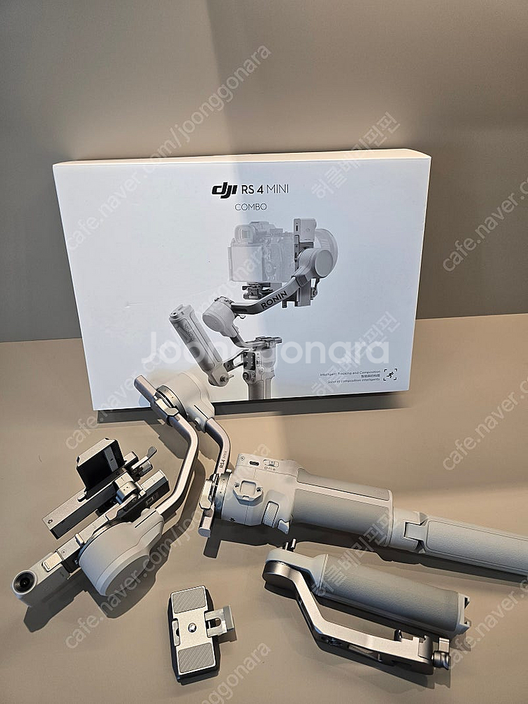 DJI RS 4 mini 콤보 짐벌--2