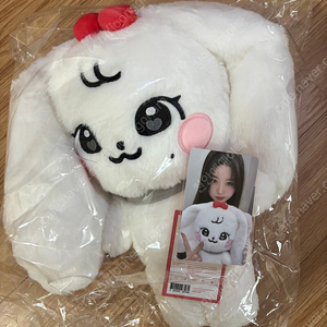 아이브 미니브 장원영 체리 30cm 인형 포카포함 미개봉 새상품 판매해요