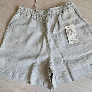 무인양품 여성 린넨 반바지와 나이키 와이드팬츠