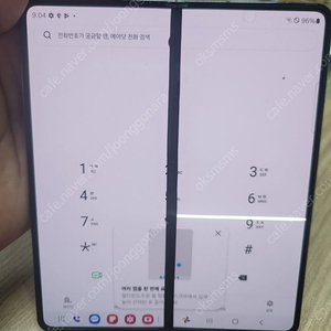 갤럭시 폴드4 512g 내부 액정파손폰 바깥쪽 액정은 완정 정상작동합니다.