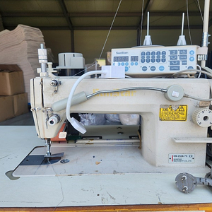 썬스타 km-250A-7Sv / km-235BS 상하 감속기 미싱 팝니다.