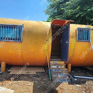 원형 대형 물탱크(철판)로 만든 컨테이너