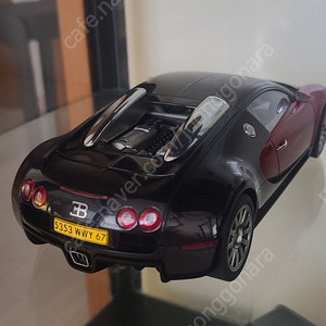 오토아트 1:18 베이런