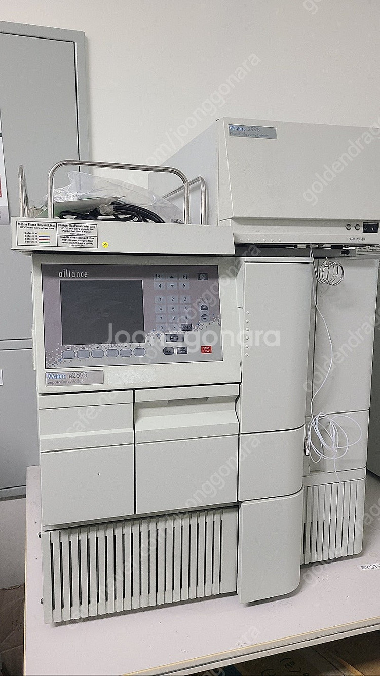 Waters e2695 Aliance HPLC + 29...--0
