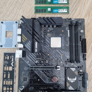 5600x / asus b550-plus / ddr4 16g 팝니다