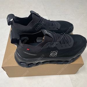 로에베온러닝 클라우드틸트 올블랙 42