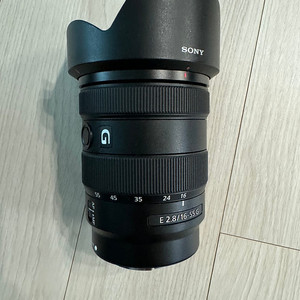 소니 렌즈 SEL1655G (E 16-55mm F2.8 G) 렌즈 팝니다