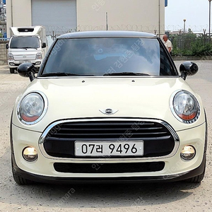 중고 미니쿠퍼 중고 가격 흰색 2016년식 78,933km 기본형 3세대 중고차카페
