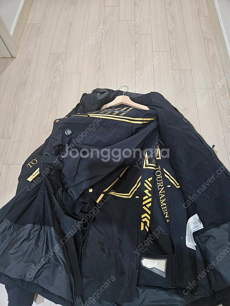 다이와 토너먼트 동계용 낚시복 (오리털 내피 포함)--2