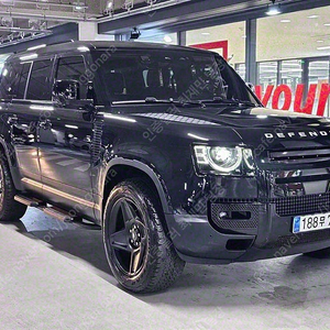 랜드로버 디펜더 중고 랜드로버 디펜더 중고차 SUV 중고 검정색 2023년식 25,548km 110 D250 SE 중고자동차