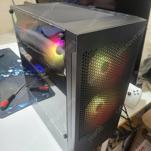 (개인)라이젠 9600X , RTX 4060Ti , 램 32GB , SSD 1TB 신품급 게이밍 컴퓨터 데스크탑 PC 팝니다.