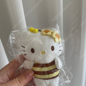 산리오 8cm 꿀벌 헬로키티 , 13cm 실버하트 헬로키티 (정품 도매가 별도 문의)