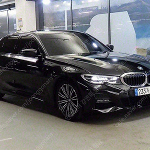 BMW 3시리즈 중고 BMW 중고 BMW 3시리즈 중고차 할부가능 검정색 2022년식 53,000km 320i M 스포츠 중고차카페