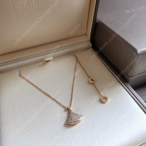 불가리 디바스드림 풀파베 목걸이 로즈골드