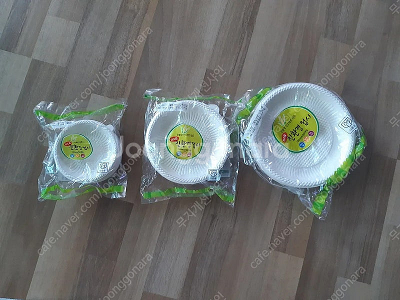 일회용 그릇접시팝니다 택배비 포함35.000원 총950...--0