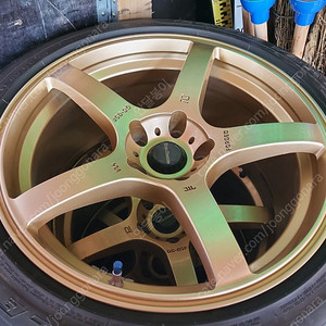 18인치 휠타이어 팝니다.