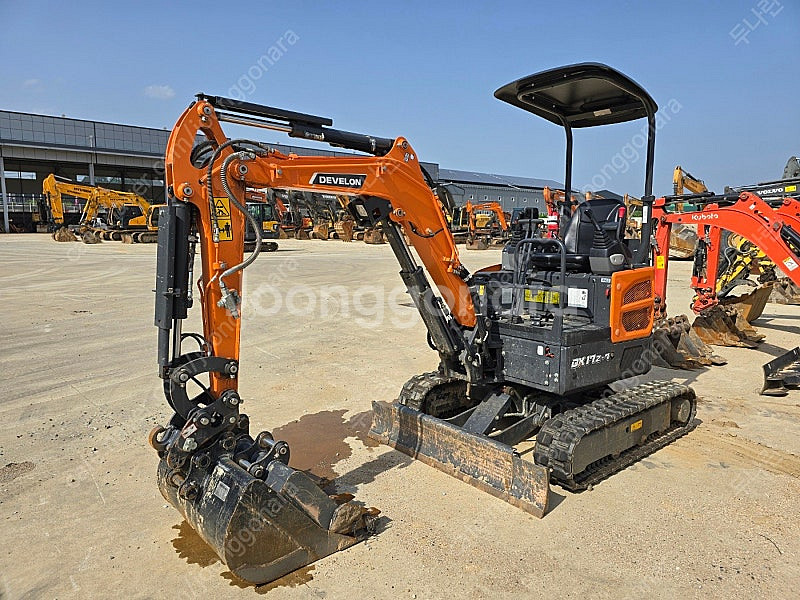 두산 DX17Z 7 2024년식 신차급 가동133시간 ...--0