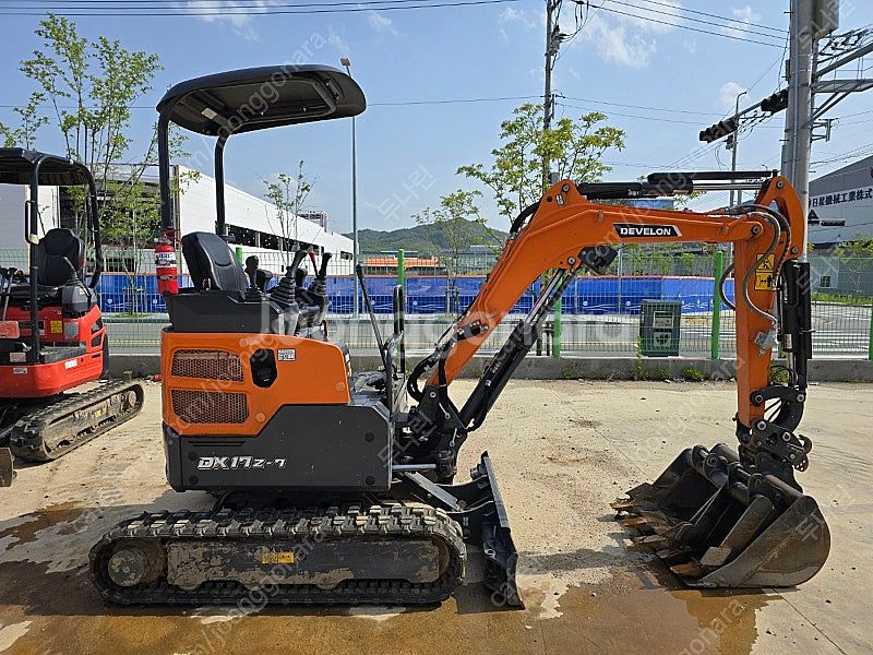 두산 DX17Z 7 2024년식 신차급 가동133시간 ...--2