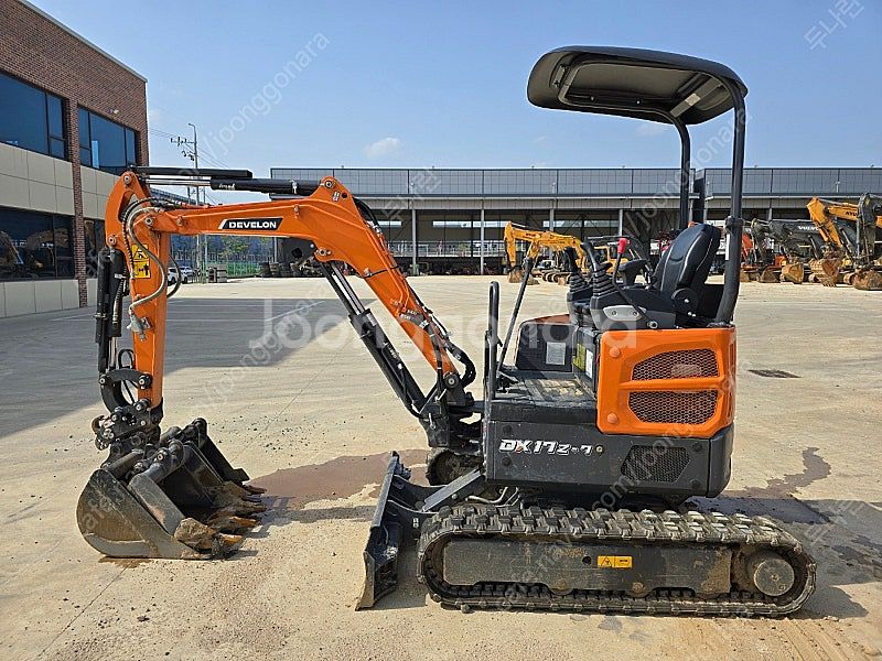 두산 DX17Z 7 2024년식 신차급 가동133시간 ...--4