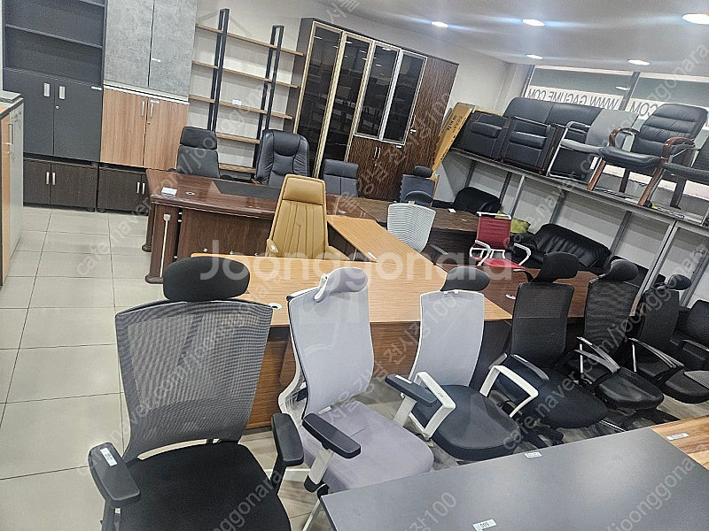 강남구 논현동가구거리 전시장 진열품 할인판매 중고책상 ...--0