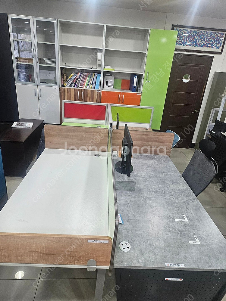 강남구 논현동가구거리 전시장 진열품 할인판매 중고책상 ...--2
