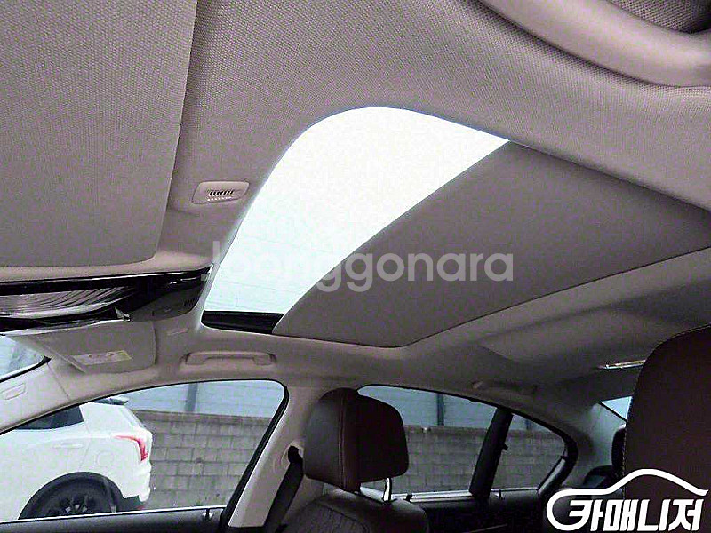 5시리즈 (G30) 530i xDrive 럭셔리 202...--9