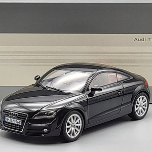 1:18 스케일 아우디, BMW 자동차 다이캐스트 모형 다수 판매합니다.
