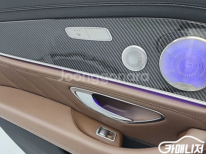 E-클래스 W213 E63 AMG 4MATIC+ 2019 년 중고차/전액할부/중고리스/중고렌트/--6