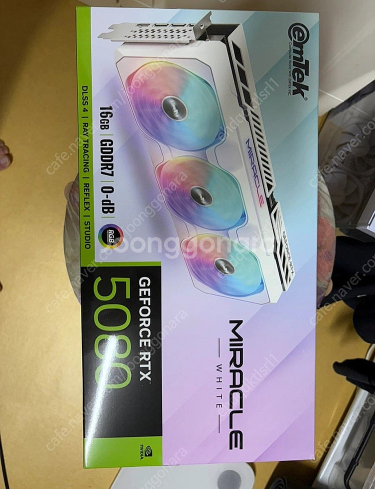 Emtek RTX 5080 미라클 화이트--0