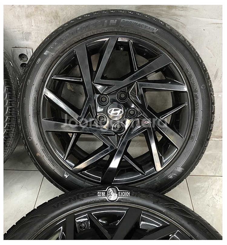 그랜저GN7 18인치 블랙 휠 타이어 245/45R18--5