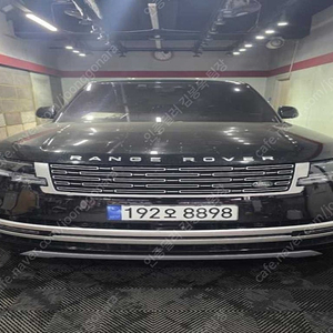 랜드로버 중고 검정색 2023년식 47,264km 4.4 P530 LWB 오토바이오그래피 개인사업자 세금감면