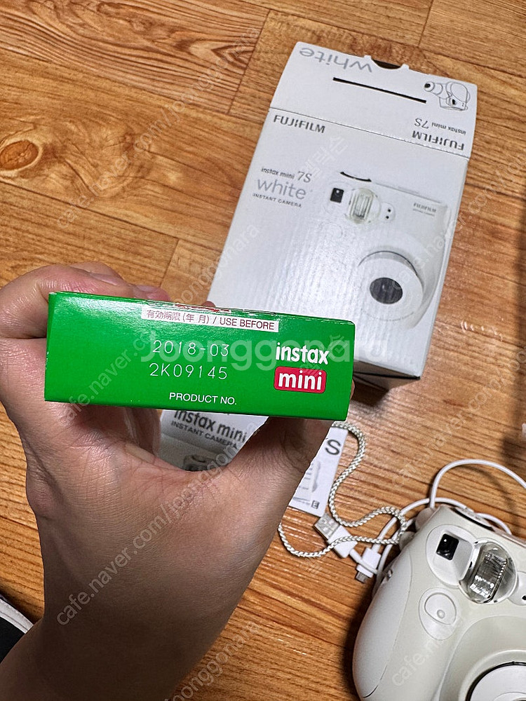 후지 인스탁스 미니 7s 화이트 판매합니다--6